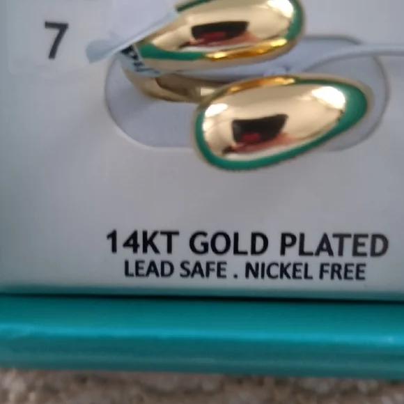 House of Harlow 1960 Gold Plated Ring Elegant Jewelry Sz 7 & 8 New - Picture 3 of 6